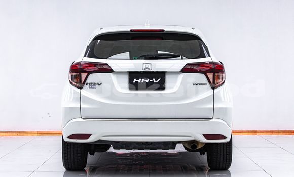 Buy Used Honda HR-V White Car in Bangkok in Bangkok Buy Used Honda HR-V White Car in Bangkok in Bangkok