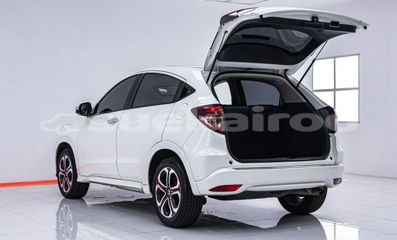 Buy Used Honda HR-V White Car in Bangkok in Bangkok Buy Used Honda HR-V White Car in Bangkok in Bangkok