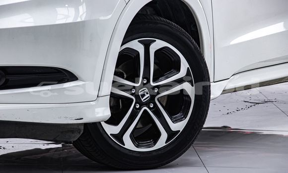 Buy Used Honda HR-V White Car in Bangkok in Bangkok Buy Used Honda HR-V White Car in Bangkok in Bangkok