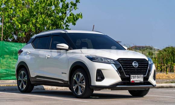 Buy Used Nissan Note White Car in Bangkok in Bangkok Buy Used Nissan Note White Car in Bangkok in Bangkok