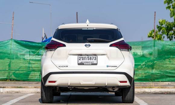 Buy Used Nissan Note White Car in Bangkok in Bangkok Buy Used Nissan Note White Car in Bangkok in Bangkok