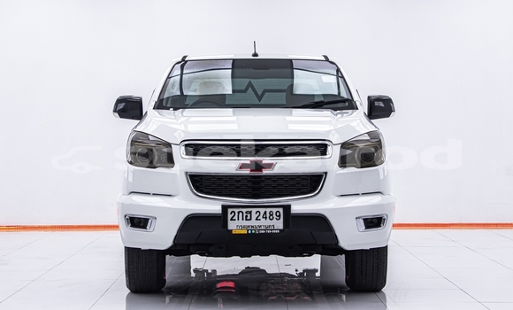 Buy Used Chevrolet Colorado White Car in Bangkok in Bangkok