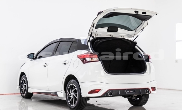 Buy Used Toyota Yaris Ativ White Car in Bangkok in Bangkok Buy Used Toyota Yaris Ativ White Car in Bangkok in Bangkok