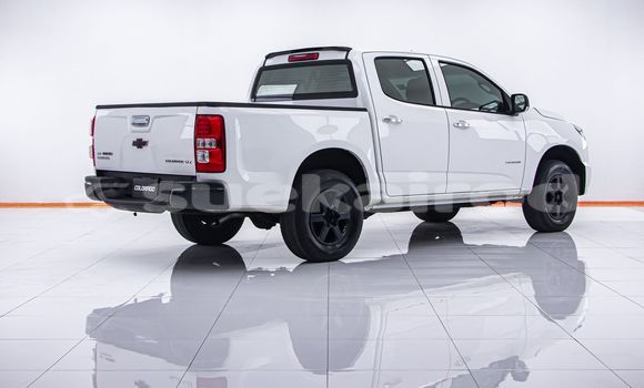 Buy Used Chevrolet Colorado White Car in Bangkok in Bangkok Buy Used Chevrolet Colorado White Car in Bangkok in Bangkok