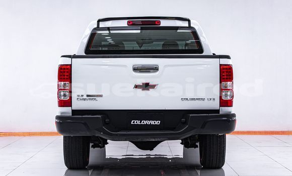 Buy Used Chevrolet Colorado White Car in Bangkok in Bangkok Buy Used Chevrolet Colorado White Car in Bangkok in Bangkok