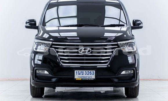 ซื้อ รถมือสอง Hyundai H1 สีดำ รถยนต์ ใน %{เมือง} ใน กรุงเทพมหานคร