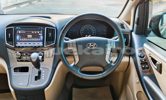 Buy Used Hyundai H1 Brown Car in Bangkok in Bangkok Buy Used Hyundai H1 Brown Car in Bangkok in Bangkok