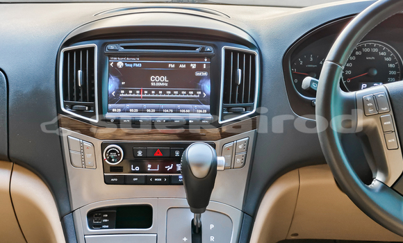 Buy Used Hyundai H1 Brown Car in Bangkok in Bangkok Buy Used Hyundai H1 Brown Car in Bangkok in Bangkok