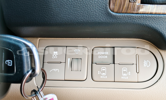 Buy Used Hyundai H1 Brown Car in Bangkok in Bangkok Buy Used Hyundai H1 Brown Car in Bangkok in Bangkok