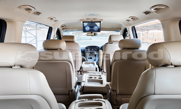 Buy Used Hyundai H1 Brown Car in Bangkok in Bangkok Buy Used Hyundai H1 Brown Car in Bangkok in Bangkok