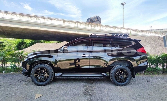 ซื้อ รถมือสอง Mitsubishi Pajero Sport สีดำ รถยนต์ ใน %{เมือง} ใน กรุงเทพมหานคร ซื้อ รถมือสอง Mitsubishi Pajero Sport สีดำ รถยนต์ ใน %{เมือง} ใน กรุงเทพมหานคร