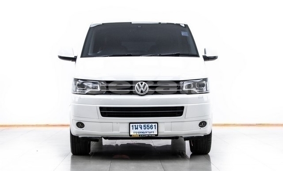Buy Used Volkswagen Caravelle White Car in Bangkok in Bangkok