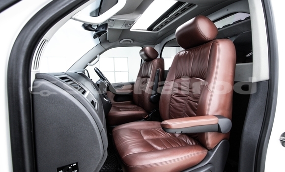 ซื้อ รถมือสอง Volkswagen Caravelle ขาว รถยนต์ ใน %{เมือง} ใน กรุงเทพมหานคร ซื้อ รถมือสอง Volkswagen Caravelle ขาว รถยนต์ ใน %{เมือง} ใน กรุงเทพมหานคร