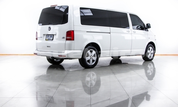 ซื้อ รถมือสอง Volkswagen Caravelle ขาว รถยนต์ ใน %{เมือง} ใน กรุงเทพมหานคร ซื้อ รถมือสอง Volkswagen Caravelle ขาว รถยนต์ ใน %{เมือง} ใน กรุงเทพมหานคร