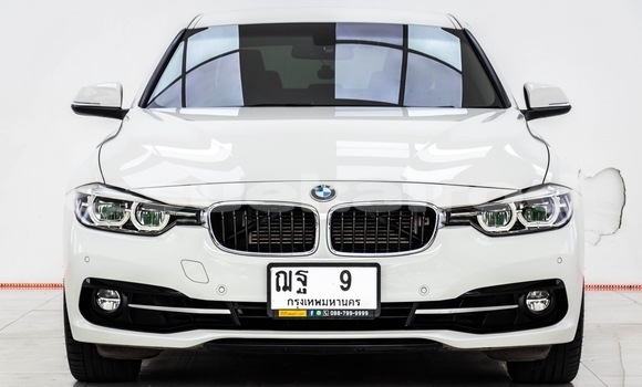 ซื้อ รถมือสอง BMW 3–Series ขาว รถยนต์ ใน %{เมือง} ใน กรุงเทพมหานคร