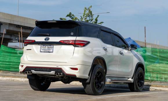 Buy Used Toyota Fortuner White Car in Bangkok in Bangkok Buy Used Toyota Fortuner White Car in Bangkok in Bangkok