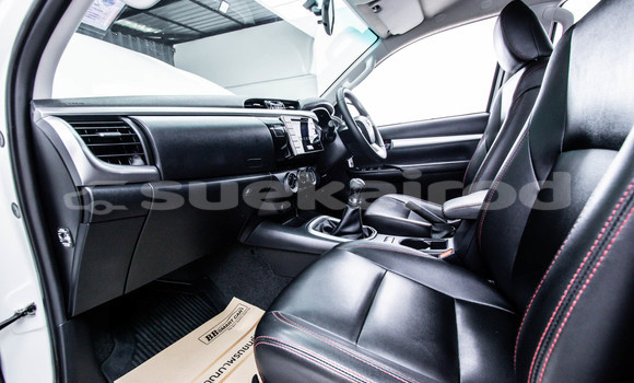 Buy Used Toyota Hiluxe Revo White Car in Bangkok in Bangkok Buy Used Toyota Hiluxe Revo White Car in Bangkok in Bangkok