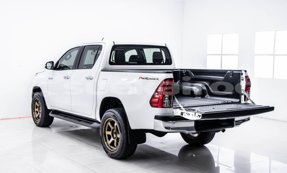 Buy Used Toyota Hiluxe Revo White Car in Bangkok in Bangkok Buy Used Toyota Hiluxe Revo White Car in Bangkok in Bangkok