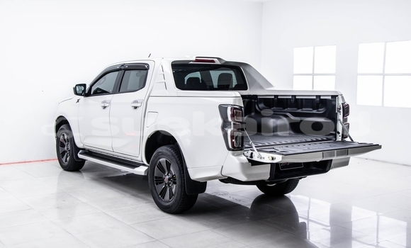 Buy Used Isuzu D–MAX White Car in Bangkok in Bangkok Buy Used Isuzu D–MAX White Car in Bangkok in Bangkok