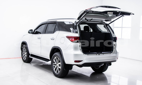 ซื้อ รถมือสอง Toyota Fortuner ขาว รถยนต์ ใน %{เมือง} ใน กรุงเทพมหานคร ซื้อ รถมือสอง Toyota Fortuner ขาว รถยนต์ ใน %{เมือง} ใน กรุงเทพมหานคร
