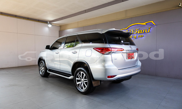 ซื้อ รถมือสอง Toyota Fortuner เงิน รถยนต์ ใน %{เมือง} ใน กรุงเทพมหานคร ซื้อ รถมือสอง Toyota Fortuner เงิน รถยนต์ ใน %{เมือง} ใน กรุงเทพมหานคร