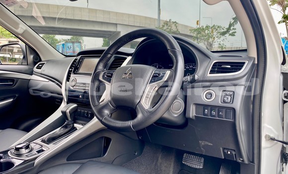 Buy Used Mitsubishi Pajero White Car in Bangkok in Bangkok Buy Used Mitsubishi Pajero White Car in Bangkok in Bangkok