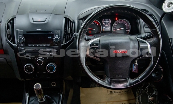 Buy Used Isuzu D-Max White Car in Bangkok in Bangkok Buy Used Isuzu D-Max White Car in Bangkok in Bangkok