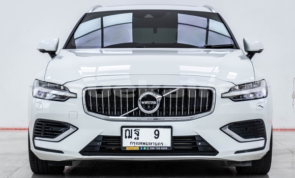 ซื้อ รถมือสอง Volvo V60 ขาว รถยนต์ ใน %{เมือง} ใน กรุงเทพมหานคร