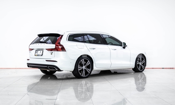 Buy Used Volvo V60 White Car in Bangkok in Bangkok Buy Used Volvo V60 White Car in Bangkok in Bangkok