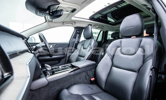 Buy Used Volvo V60 White Car in Bangkok in Bangkok Buy Used Volvo V60 White Car in Bangkok in Bangkok