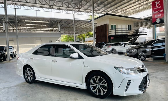 Buy Used Toyota Camry White Car in Bangkok in Bangkok Buy Used Toyota Camry White Car in Bangkok in Bangkok