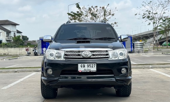ซื้อ รถมือสอง Toyota Fortuner สีดำ รถยนต์ ใน %{เมือง} ใน กรุงเทพมหานคร