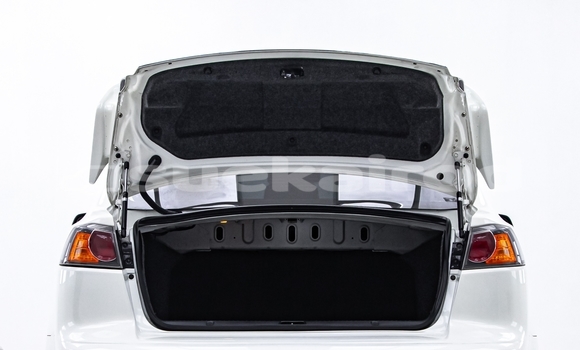 Buy Used Mitsubishi Lancer White Car in Bangkok in Bangkok Buy Used Mitsubishi Lancer White Car in Bangkok in Bangkok