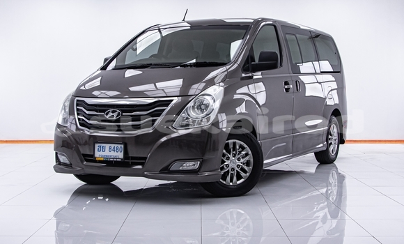 ซื้อ รถมือสอง Hyundai H1 สีน้ำตาล รถยนต์ ใน %{เมือง} ใน กรุงเทพมหานคร ซื้อ รถมือสอง Hyundai H1 สีน้ำตาล รถยนต์ ใน %{เมือง} ใน กรุงเทพมหานคร