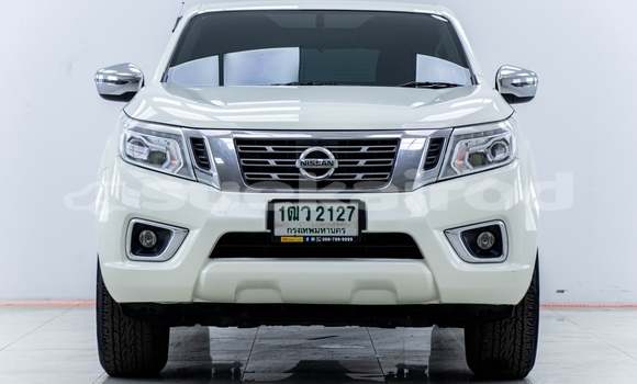 ซื้อ รถมือสอง Nissan Navara (Frontier) ขาว รถยนต์ ใน %{เมือง} ใน กรุงเทพมหานคร