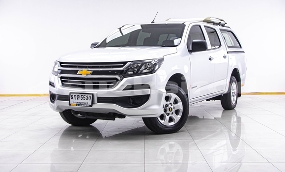 Buy Used Chevrolet Corolado White Car in Bangkok in Bangkok Buy Used Chevrolet Corolado White Car in Bangkok in Bangkok