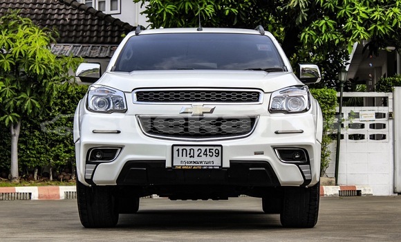 Buy Used Chevrolet TrailBlazer White Car in Bangkok in Bangkok