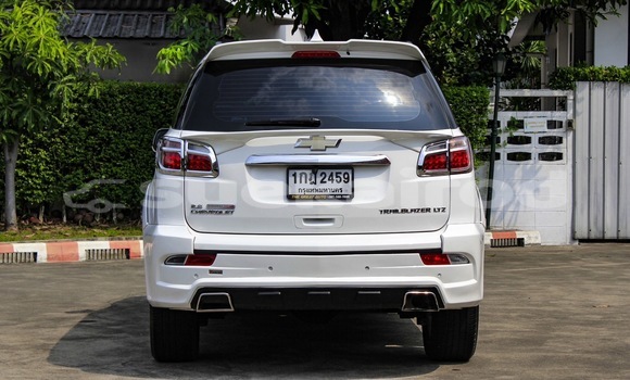Buy Used Chevrolet TrailBlazer White Car in Bangkok in Bangkok Buy Used Chevrolet TrailBlazer White Car in Bangkok in Bangkok