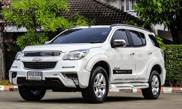 Buy Used Chevrolet TrailBlazer White Car in Bangkok in Bangkok Buy Used Chevrolet TrailBlazer White Car in Bangkok in Bangkok