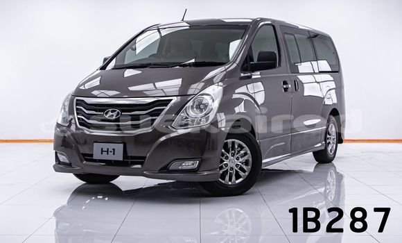 Buy Used Hyundai H1 Brown Car in Bangkok in Bangkok