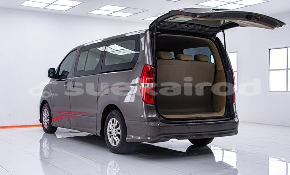 Buy Used Hyundai H1 Brown Car in Bangkok in Bangkok Buy Used Hyundai H1 Brown Car in Bangkok in Bangkok