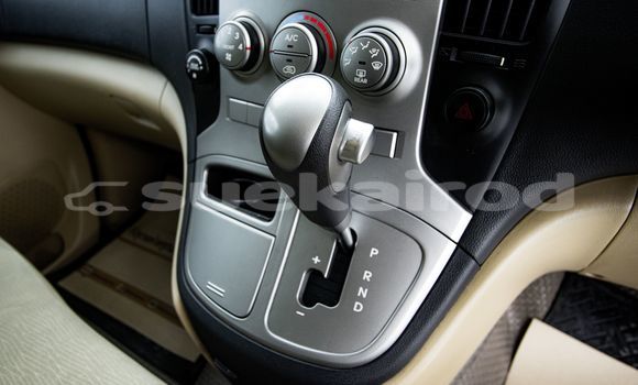 Buy Used Hyundai H1 Brown Car in Bangkok in Bangkok Buy Used Hyundai H1 Brown Car in Bangkok in Bangkok