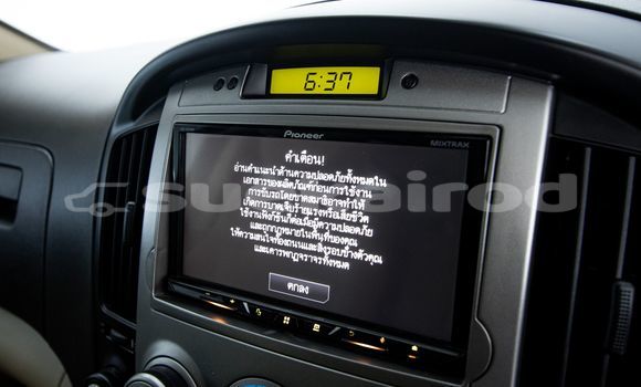 Buy Used Hyundai H1 Brown Car in Bangkok in Bangkok Buy Used Hyundai H1 Brown Car in Bangkok in Bangkok