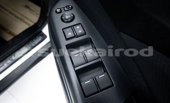 Buy Used Honda CR-V White Car in Bangkok in Bangkok Buy Used Honda CR-V White Car in Bangkok in Bangkok