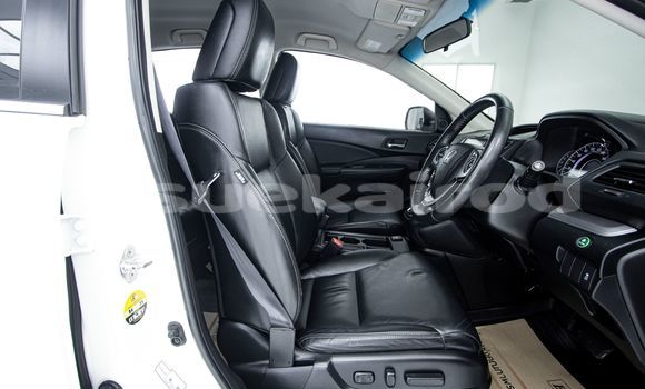 Buy Used Honda CR-V White Car in Bangkok in Bangkok Buy Used Honda CR-V White Car in Bangkok in Bangkok