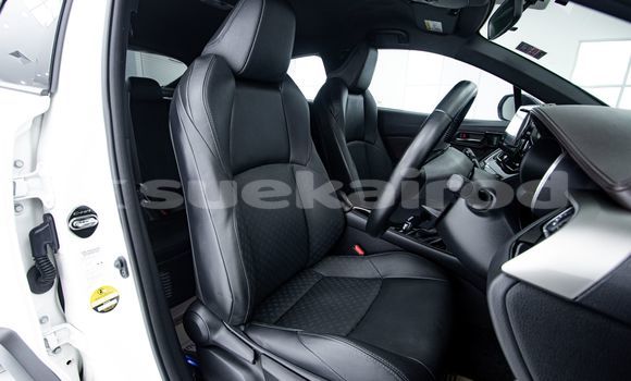 Buy Used Toyota C-HR White Car in Bangkok in Bangkok Buy Used Toyota C-HR White Car in Bangkok in Bangkok