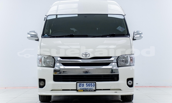 Buy Used Toyota Commuter White Car in Bangkok in Bangkok