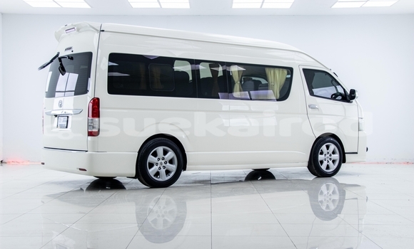 ซื้อ รถมือสอง Toyota Commuter ขาว รถยนต์ ใน %{เมือง} ใน กรุงเทพมหานคร ซื้อ รถมือสอง Toyota Commuter ขาว รถยนต์ ใน %{เมือง} ใน กรุงเทพมหานคร