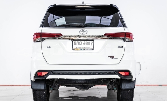 ซื้อ รถมือสอง Toyota Fortuner ขาว รถยนต์ ใน %{เมือง} ใน กรุงเทพมหานคร ซื้อ รถมือสอง Toyota Fortuner ขาว รถยนต์ ใน %{เมือง} ใน กรุงเทพมหานคร