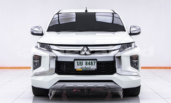 Buy Used Mitsubishi Triton White Car in Bangkok in Bangkok